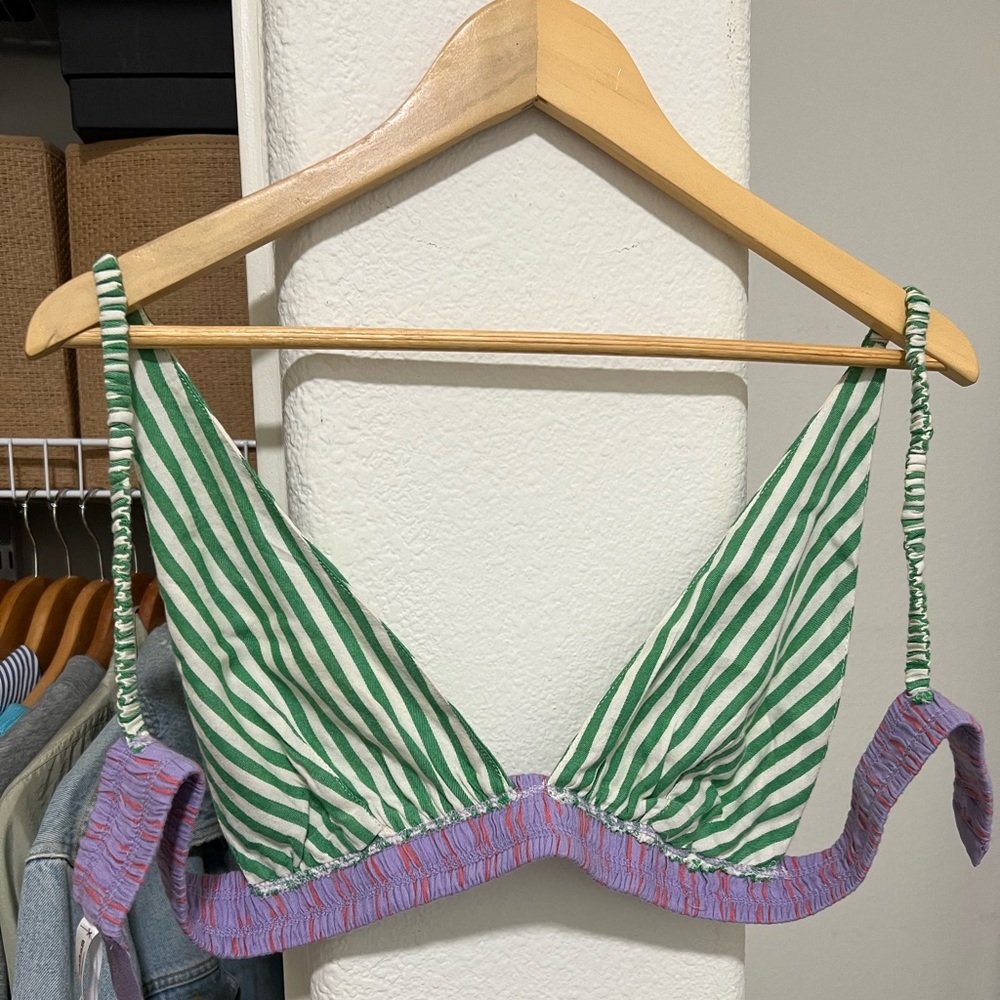 OUT FROM UNDER Boxer Triangle Bralette - Picture 7 of 9
